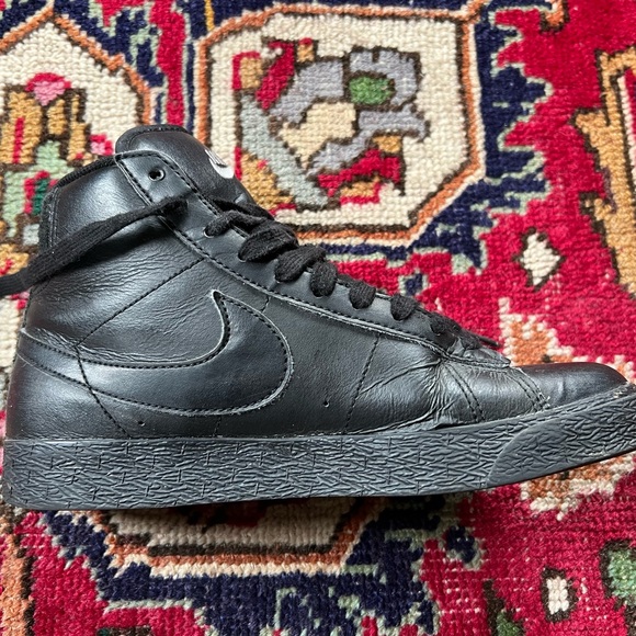Nike Air Force Black High Tops - W 7.5 / Y6 - Picture 1 of 5